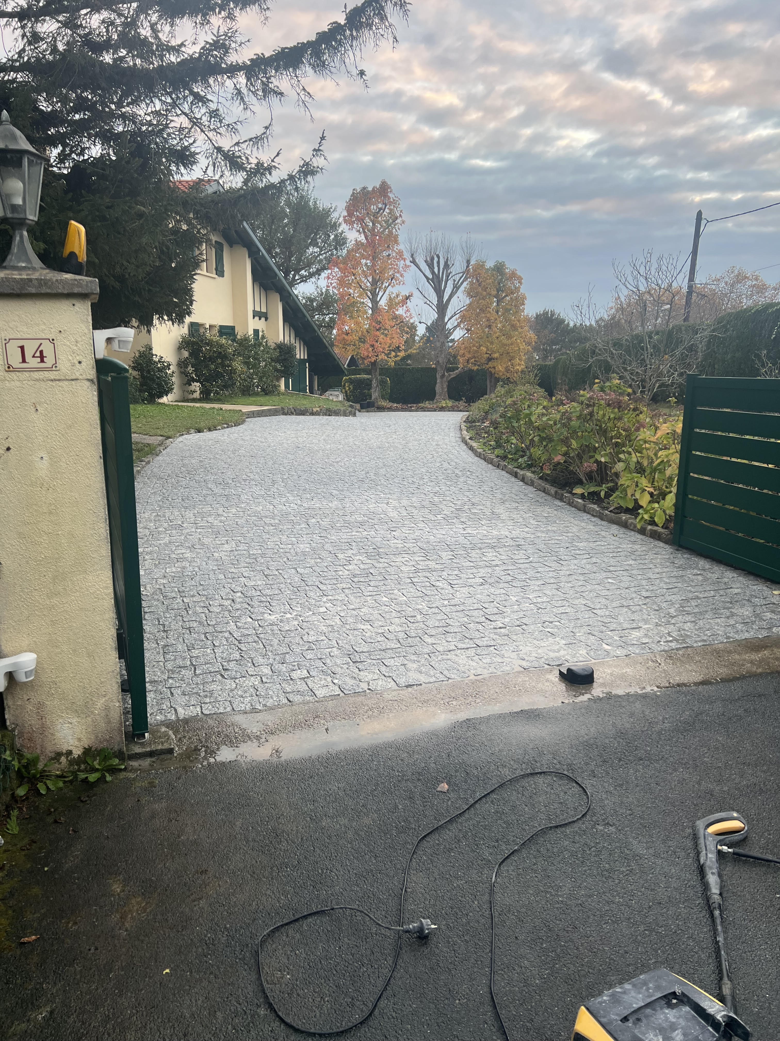 Allée pavée