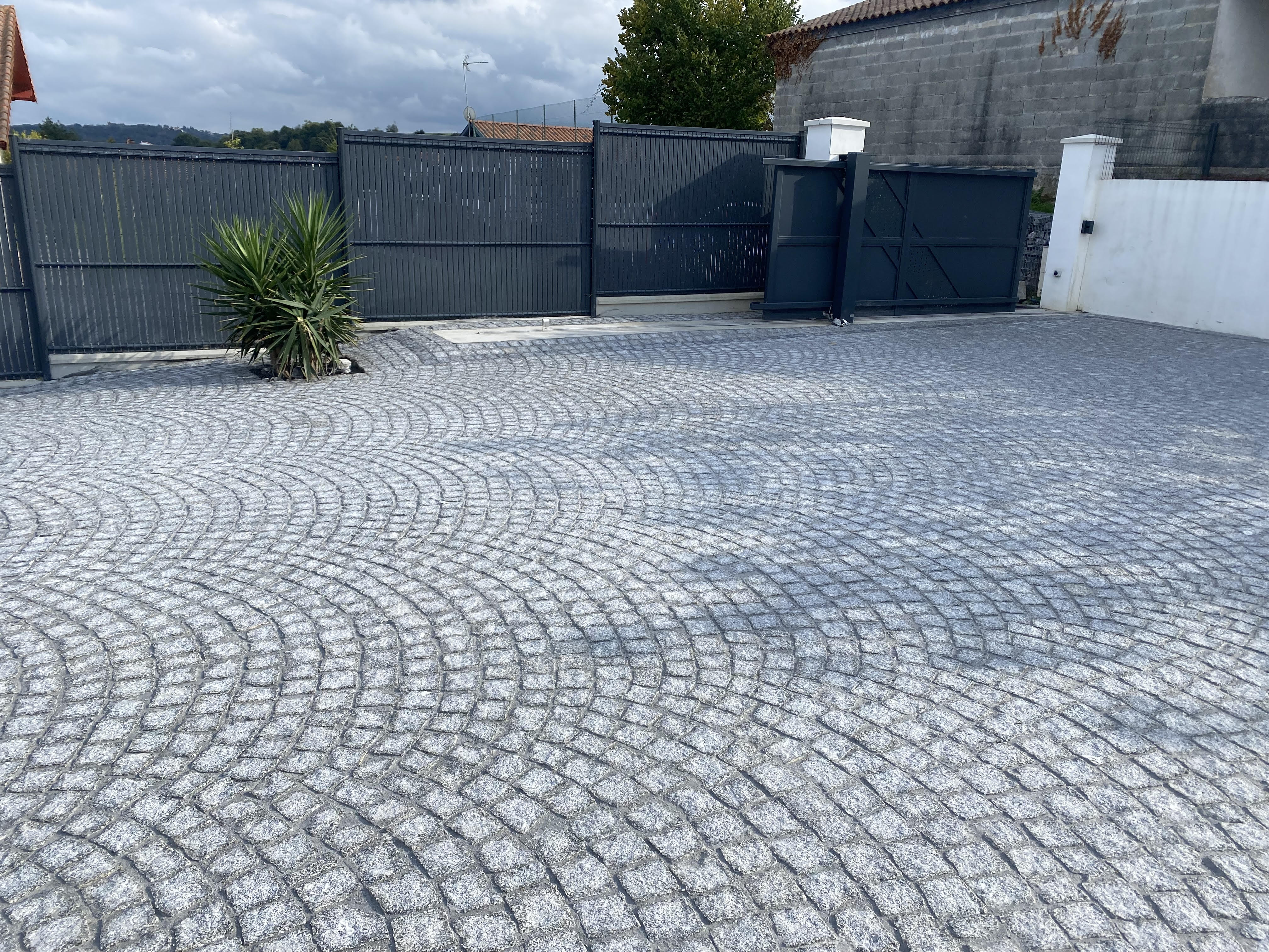 Allée pavée