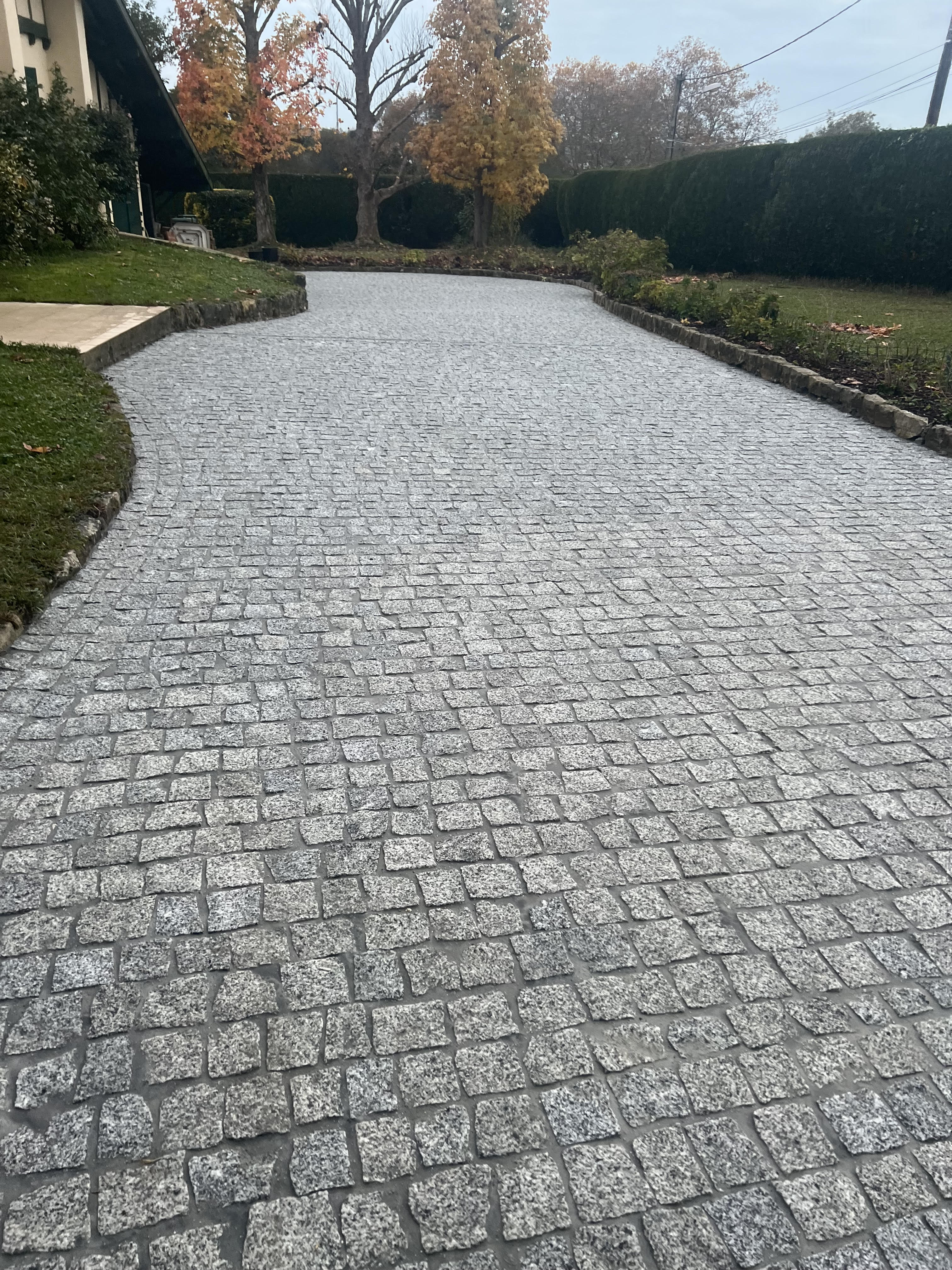 Allée pavée